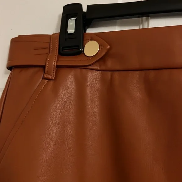 Loft Leather Skirt - Picture 3 of 9